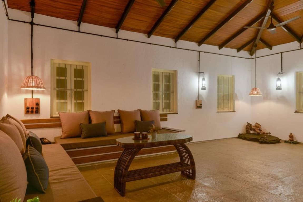 The Earth Farm Villa นาสิก ภายนอก รูปภาพ